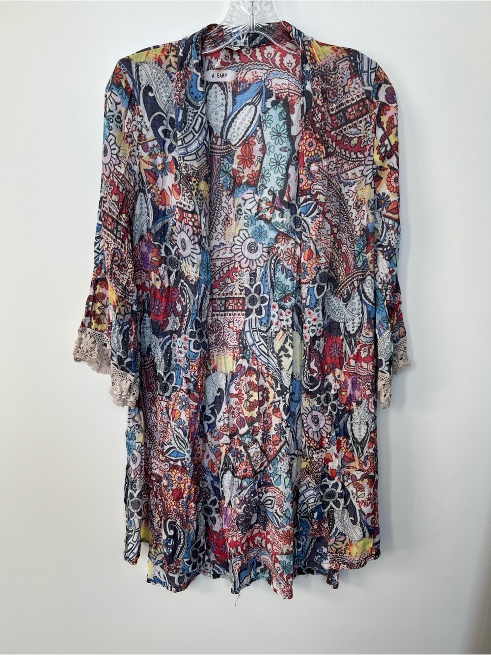 A EARP Multicolor Paisley Crochet-Trim Kimono